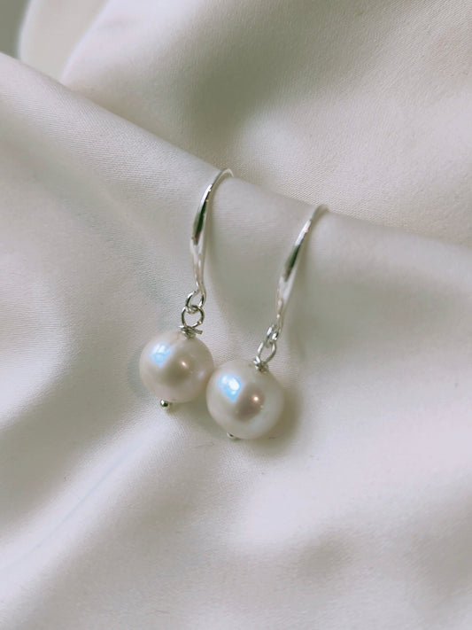 BETINA - Pearl drop earrings