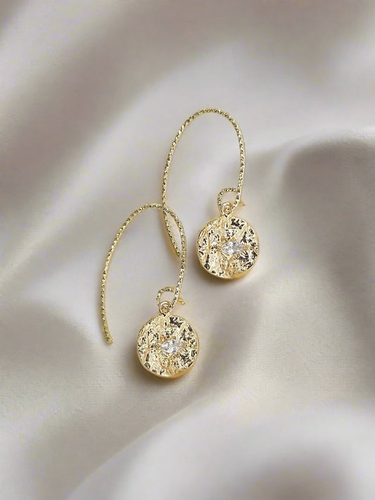 AUNA - Gold Drop Drop Earrings