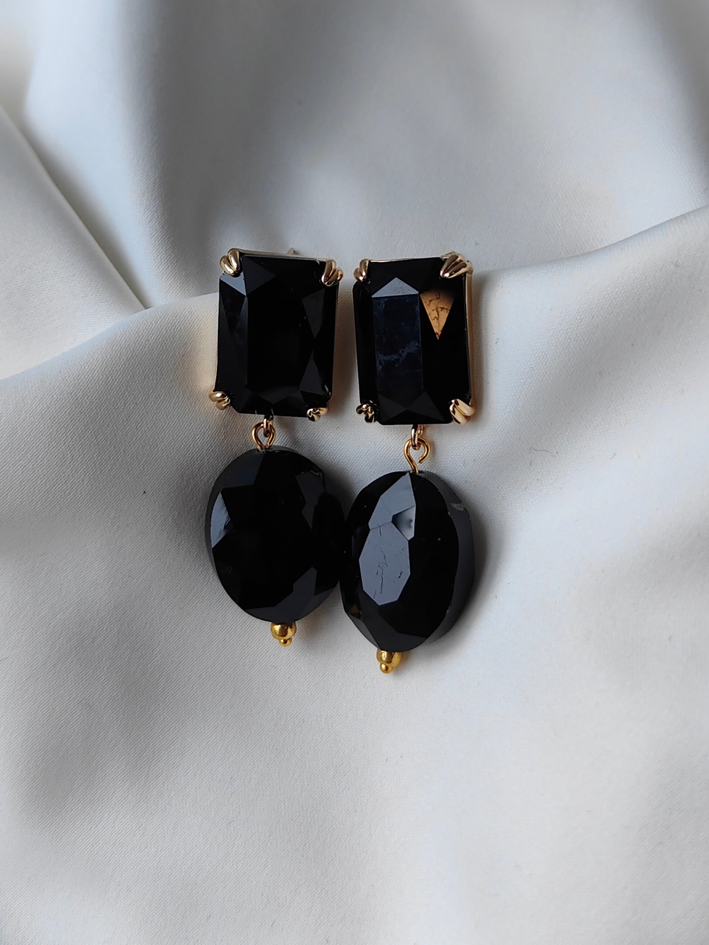 Statement Gem Earring - Black