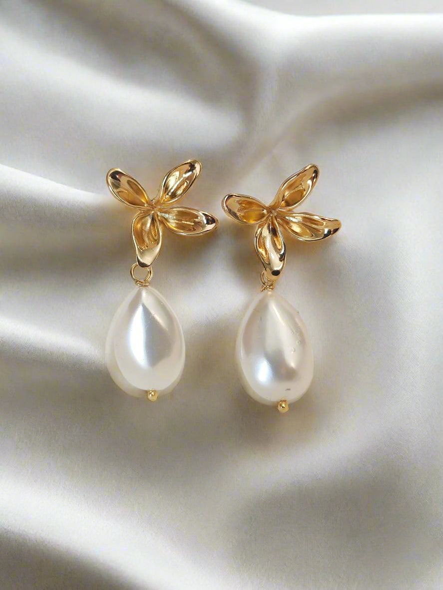 OPHELIA - Ráiteas Earring Bridal Pearl & Gold