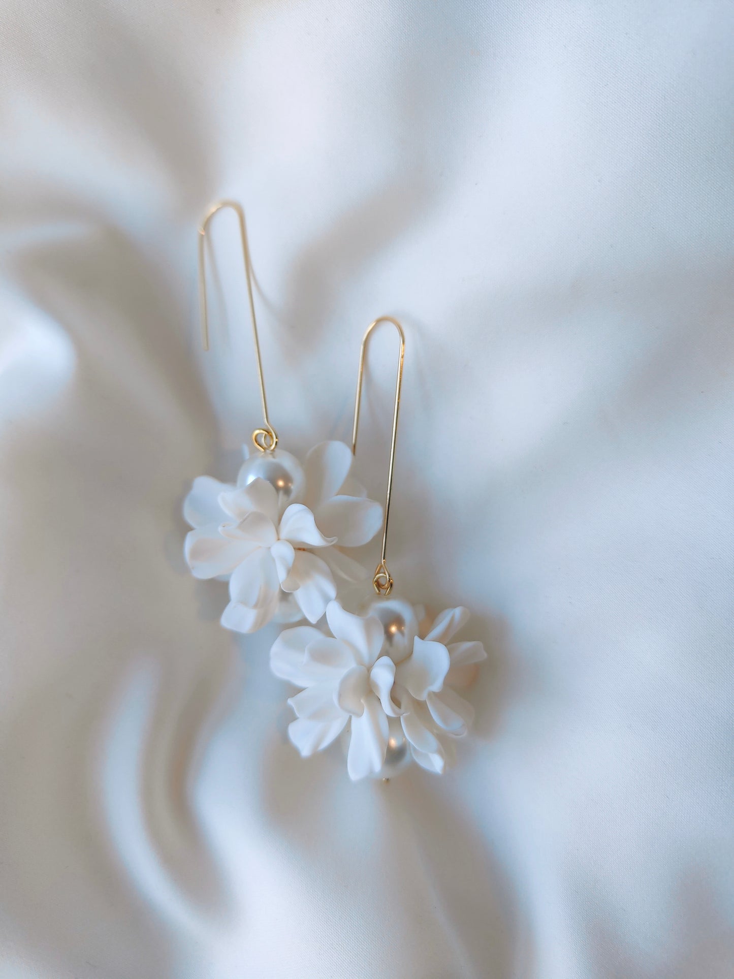 DELILAH - Floral and Pearl Bridal Earrings