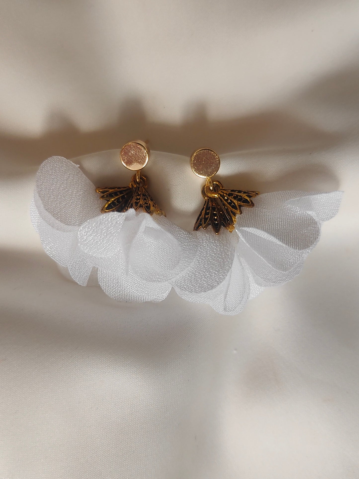 Fleur Earrings - White