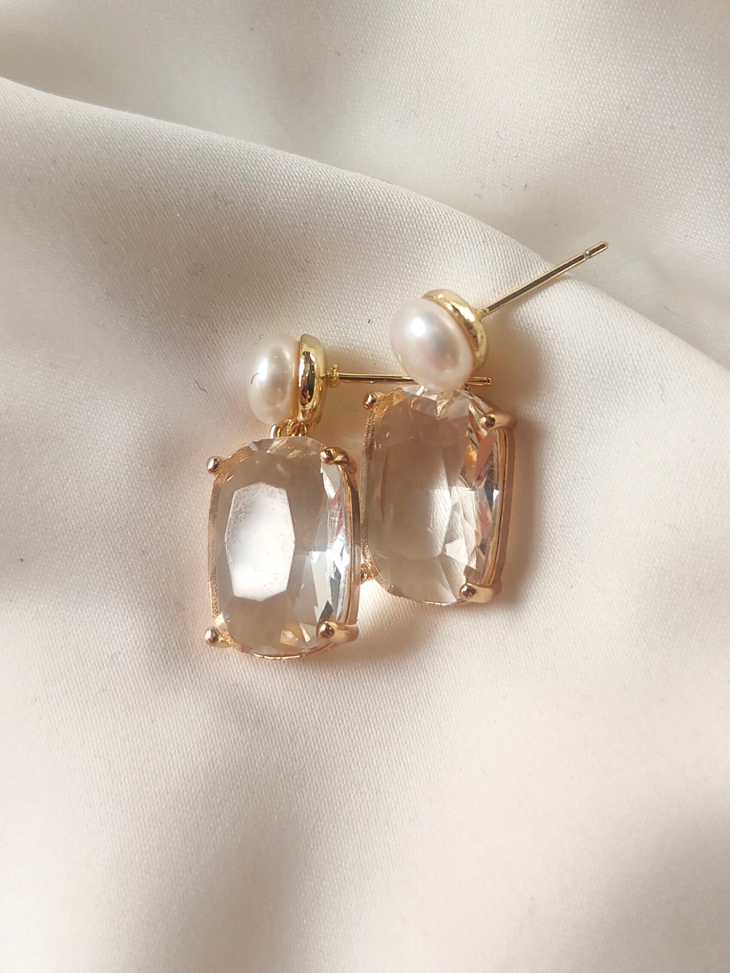CHRISTINA - Classic Pearl & Crystal Bridal Earrings
