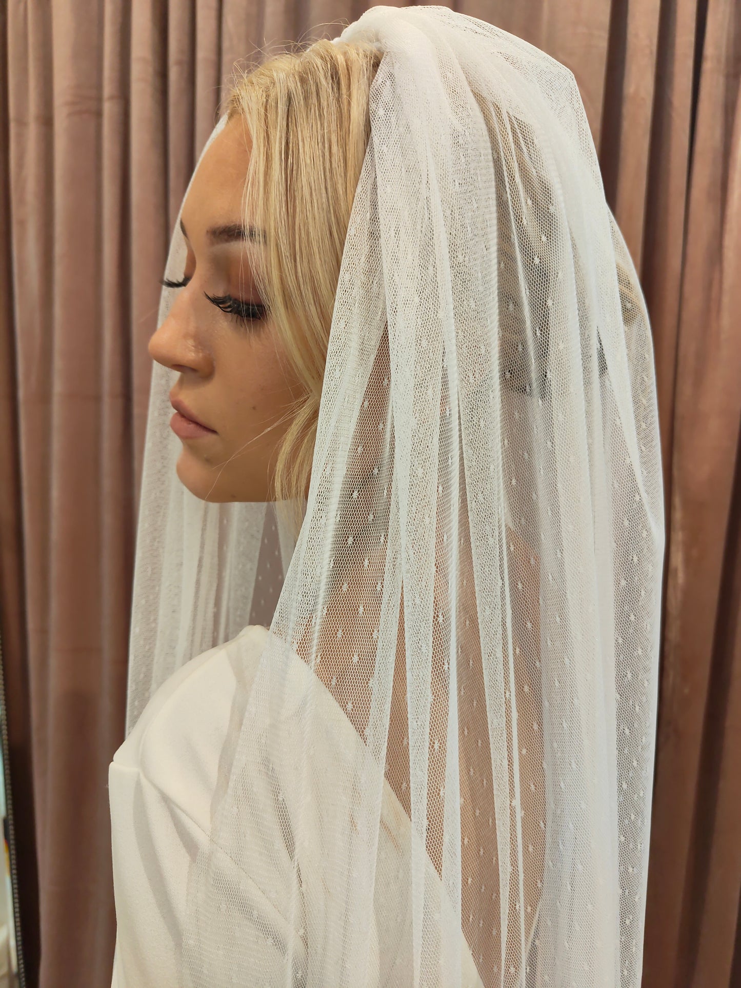 DOROTHY - Polka Dot Wedding Veil