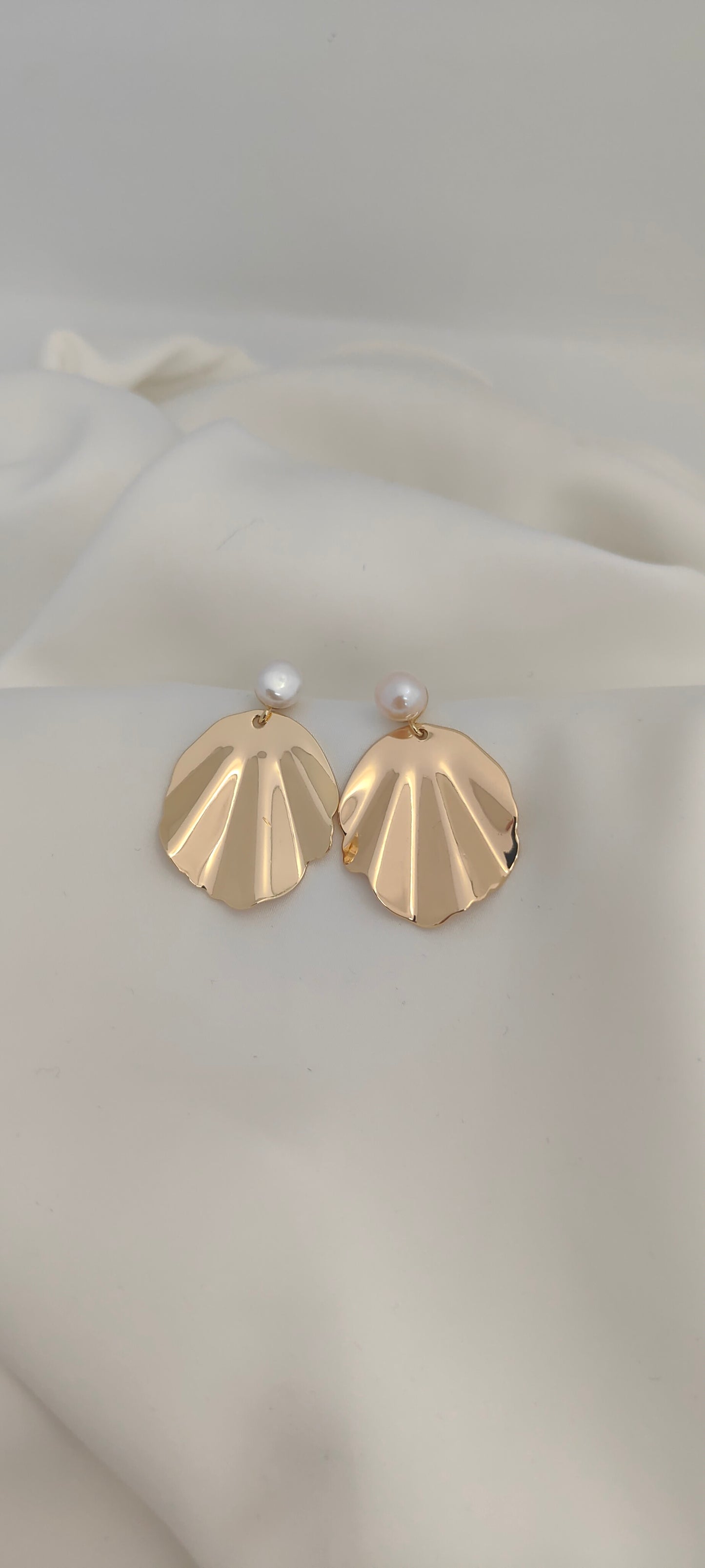 ROSIE - Statement Pearl & Gold Bridal Earrings