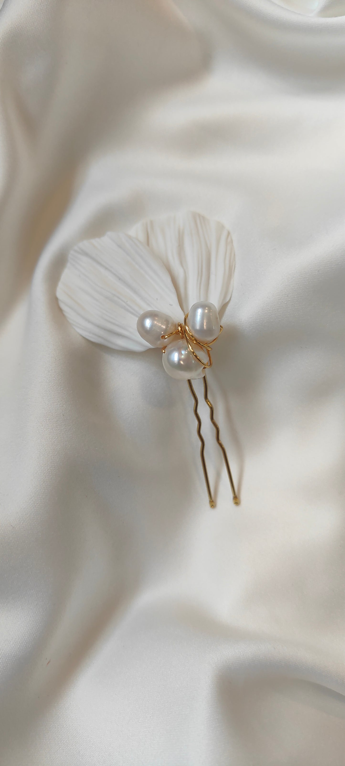 RUE Pin- Floral Bridal Hair Accessory