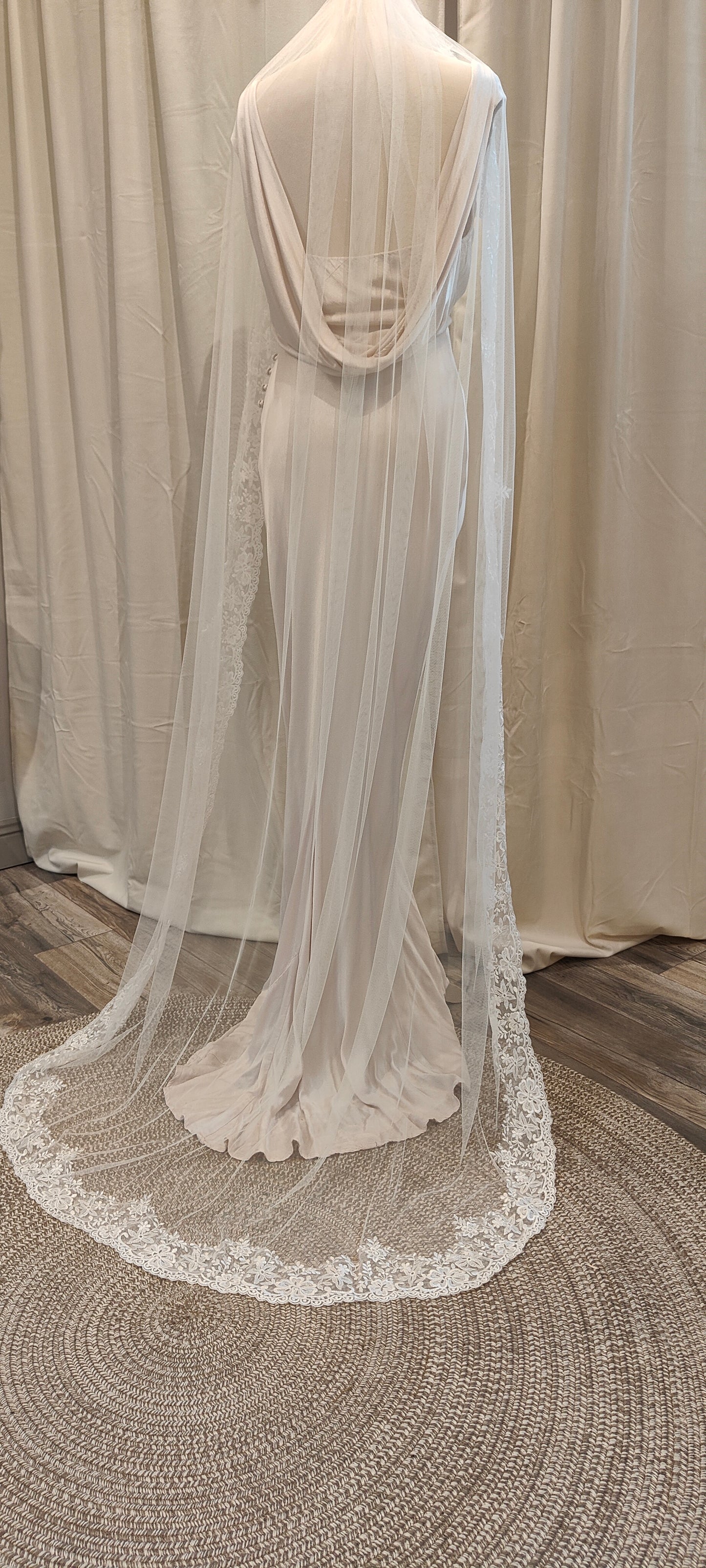 JULIETTE - Lace edge veil