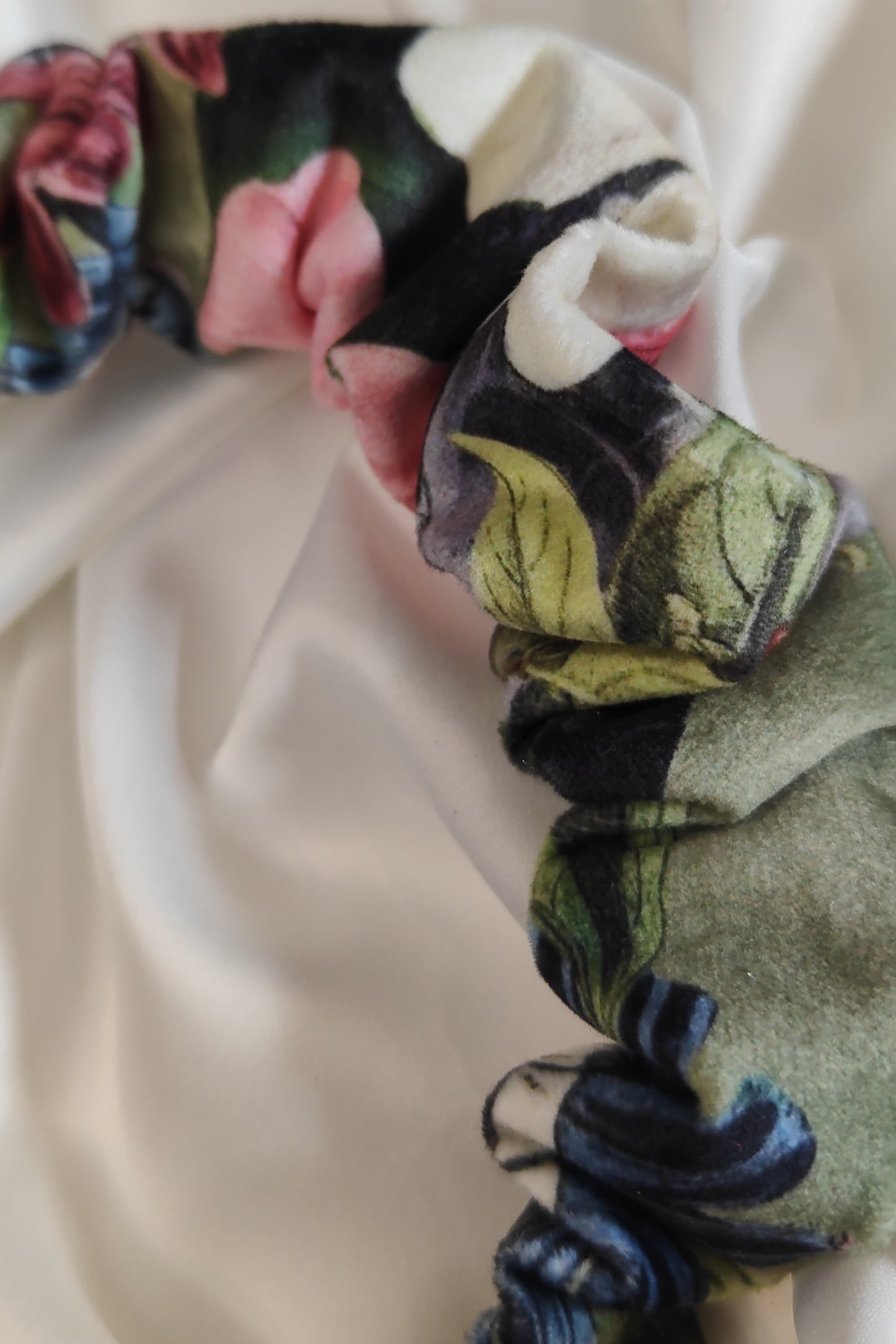 Petite Ruffle Headband - COCO - ☘ IRISH DESIGN