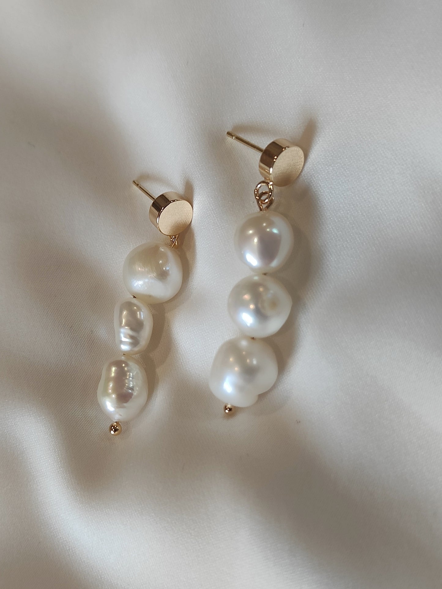MARGO - Pearl Drop Bridal Earrings