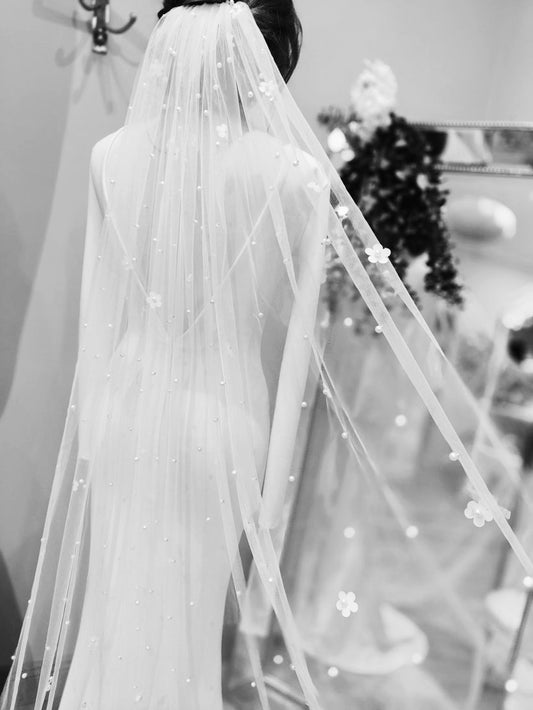 DAISY - Pearl & Petal Bridal Veil