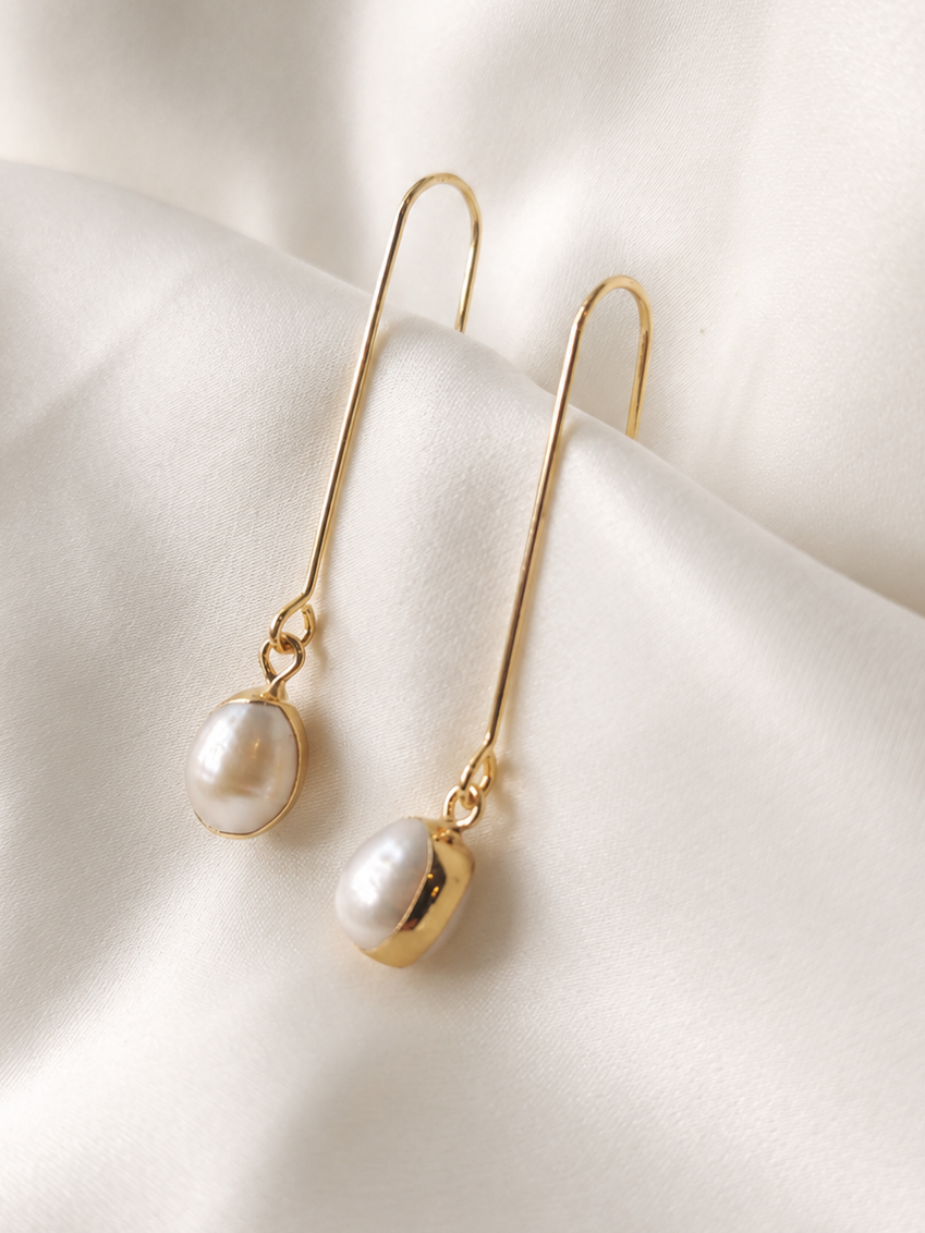 ANDI - Statement Pearl Earrings