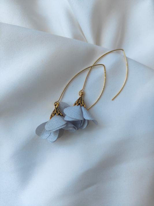 Jenni - Floral drop earrings - Silver/Grey