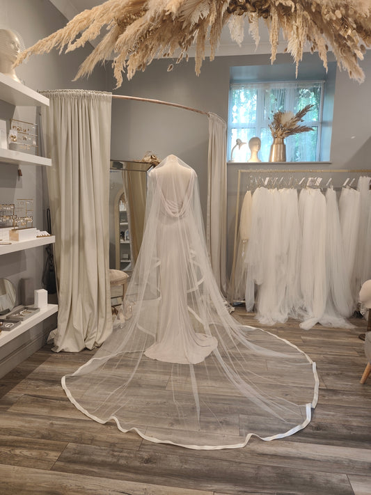 MARA - Dramatic Satin Edge Drop Veil (Soft Net)