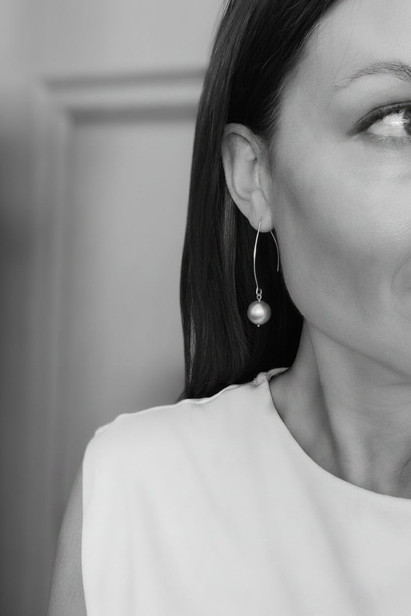 Niamh - Pearl Drop Earring - Champagne