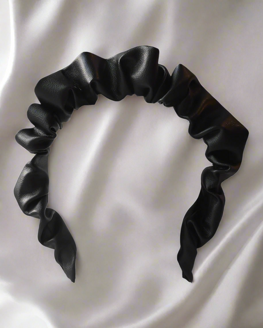 Petite Ruffle band - Faux Black Leather