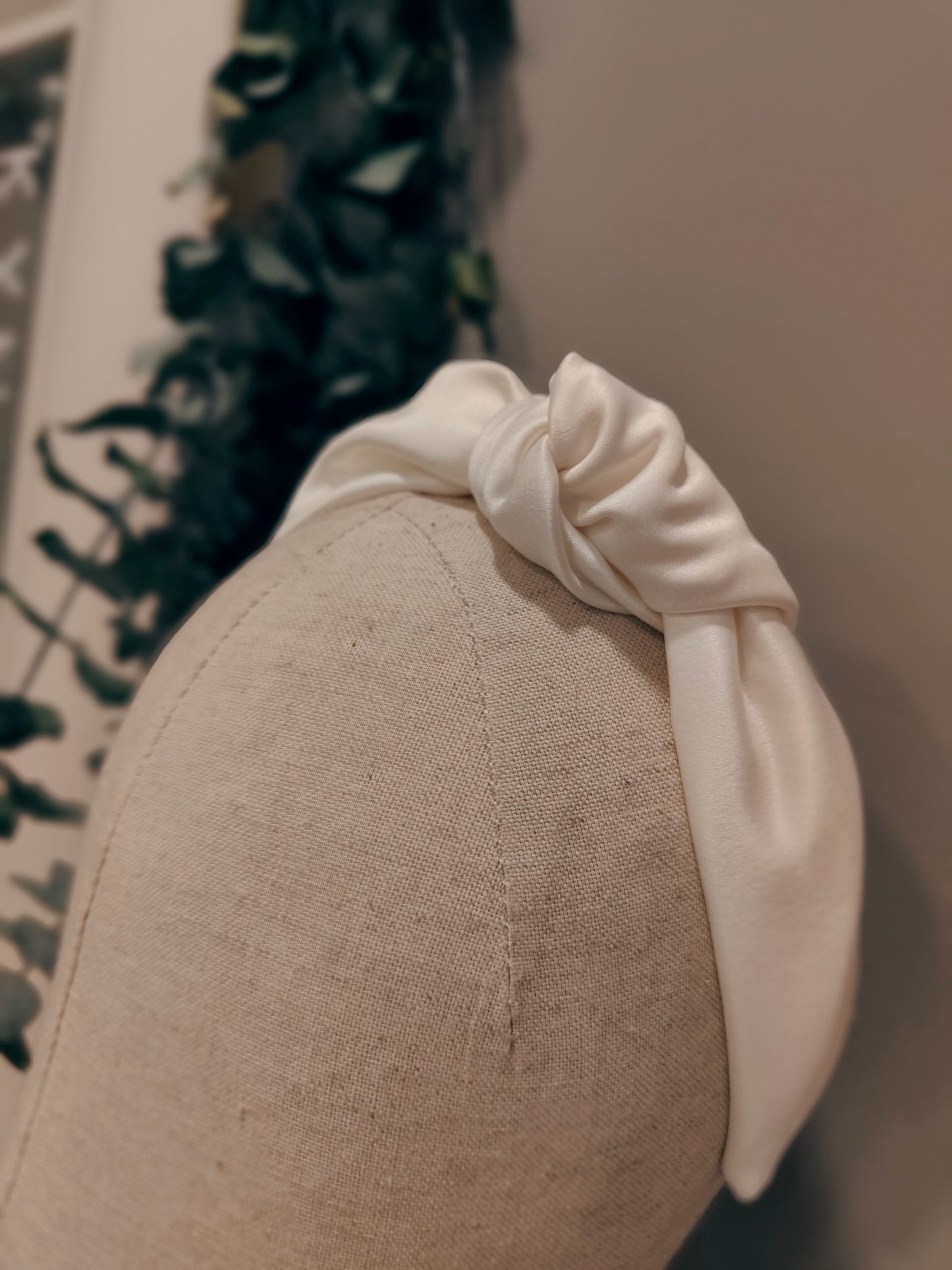*STUDIO SAMPLE SALE* ...Suzi Satin Band