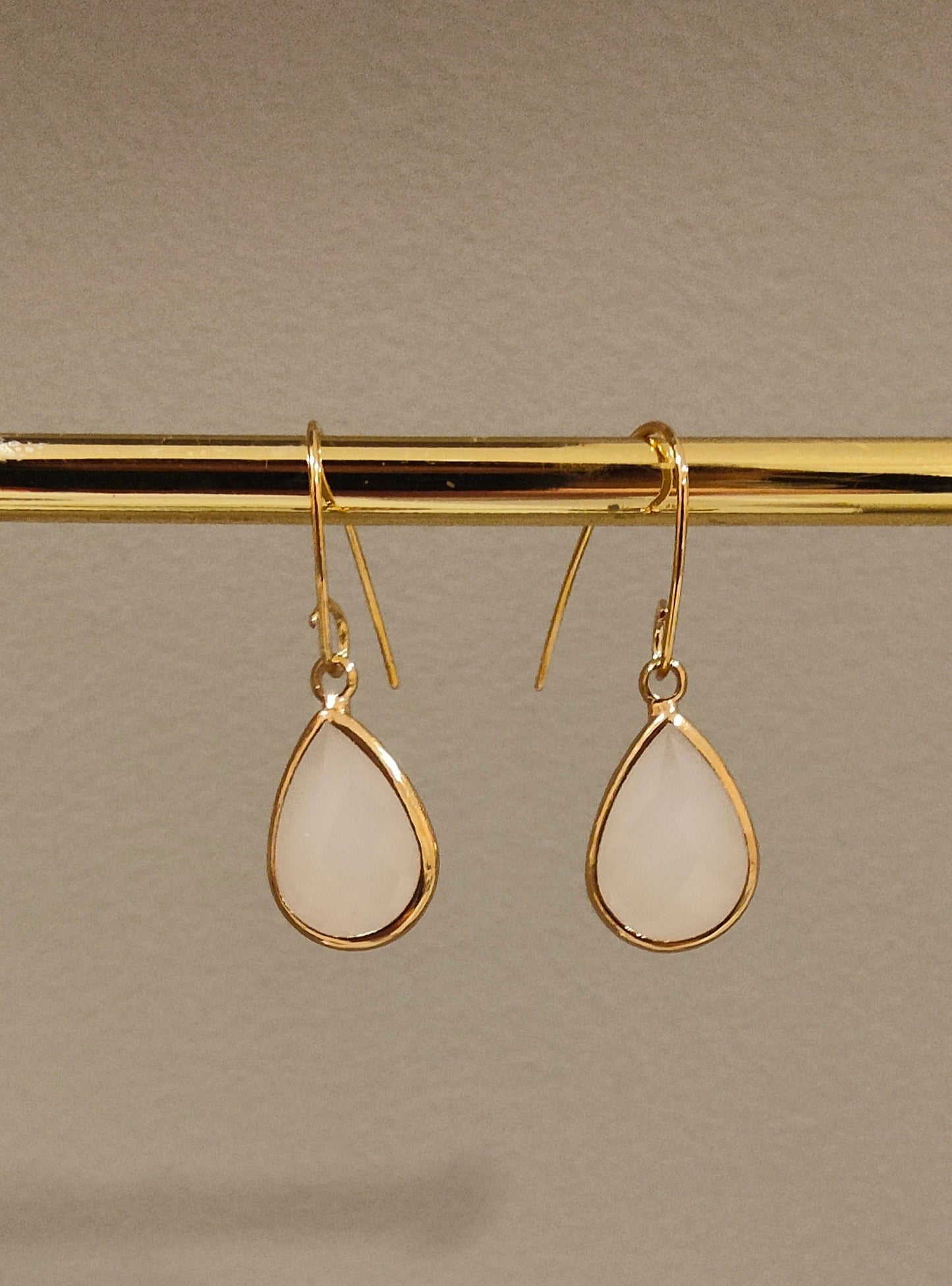 DAME Earrings - Snow