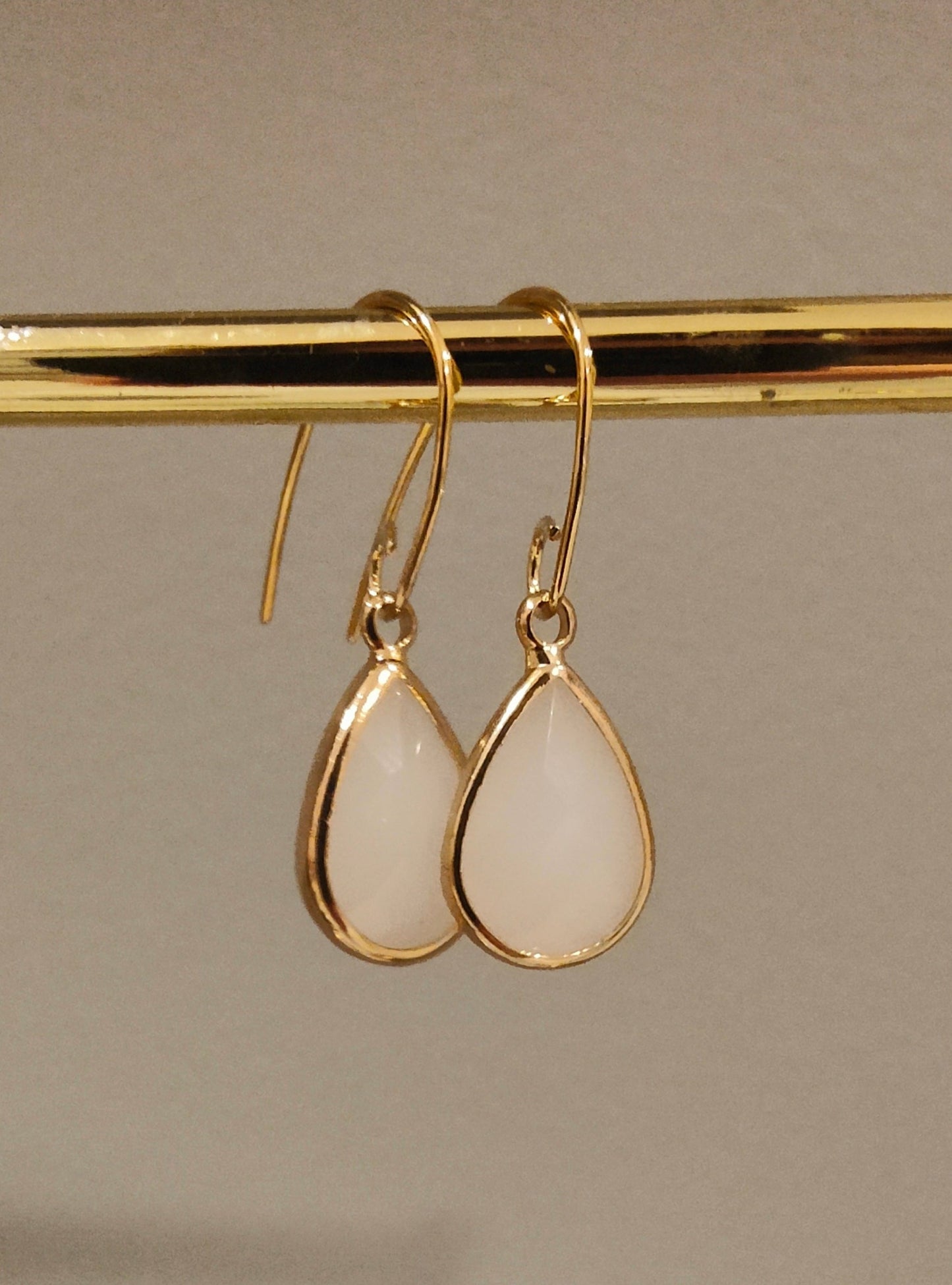 DAME Earrings - Snow