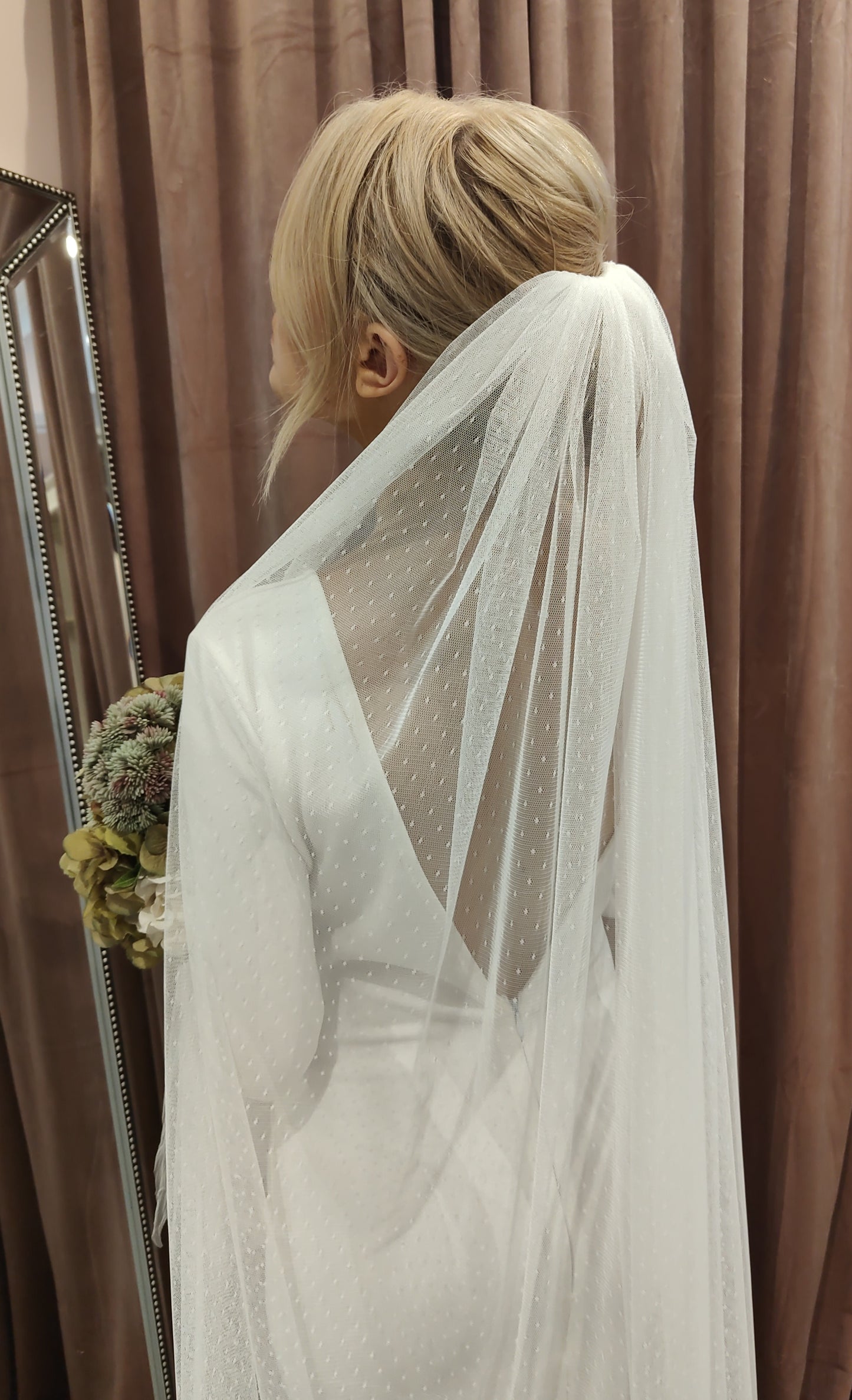 DOROTHY - Polka Dot Wedding Veil