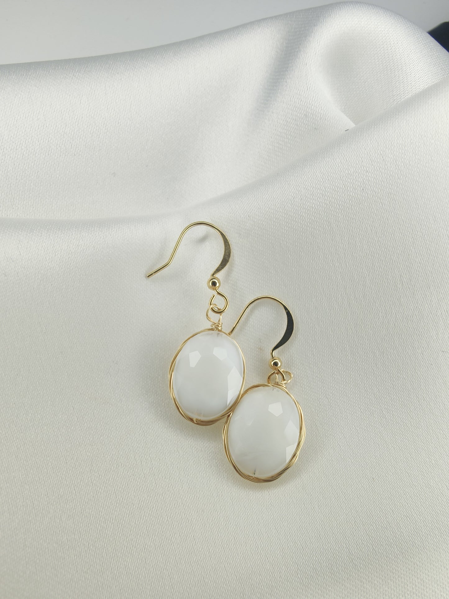 COUNTESS Earrings - Snow