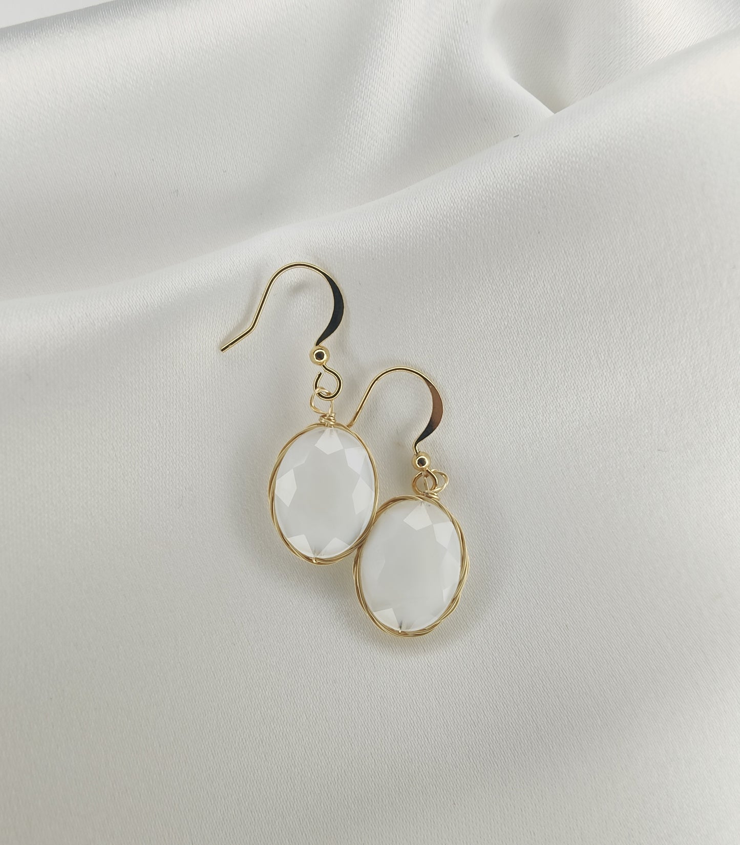COUNTESS Earrings - Snow