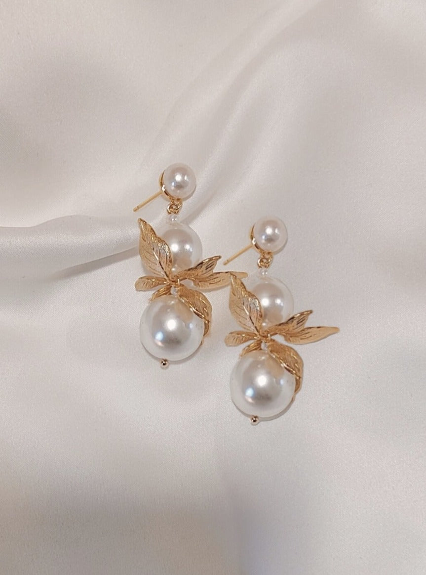 FLORRIE - Pearl and gold earrings
