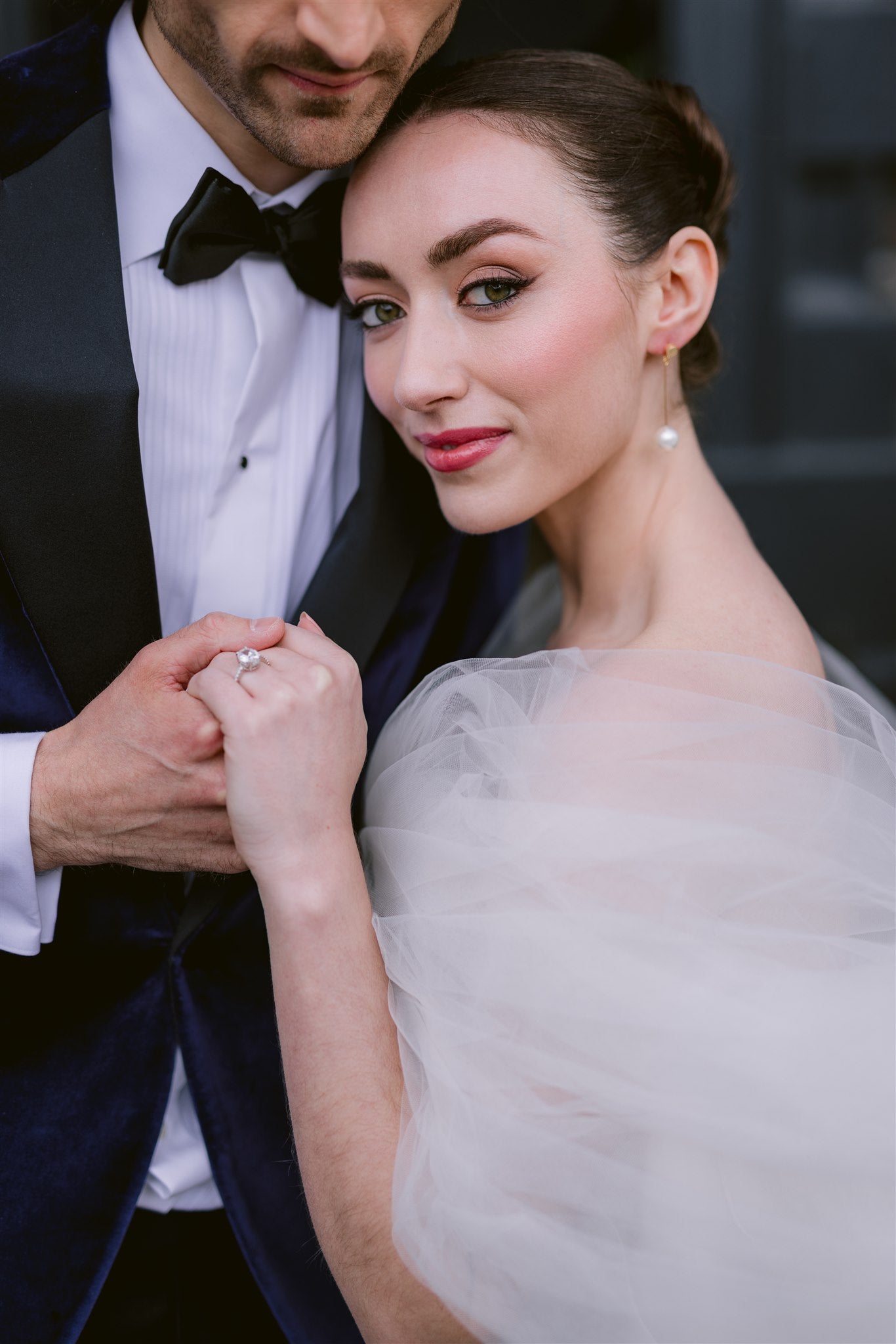 AUDREY - Statement Pearl Earrings