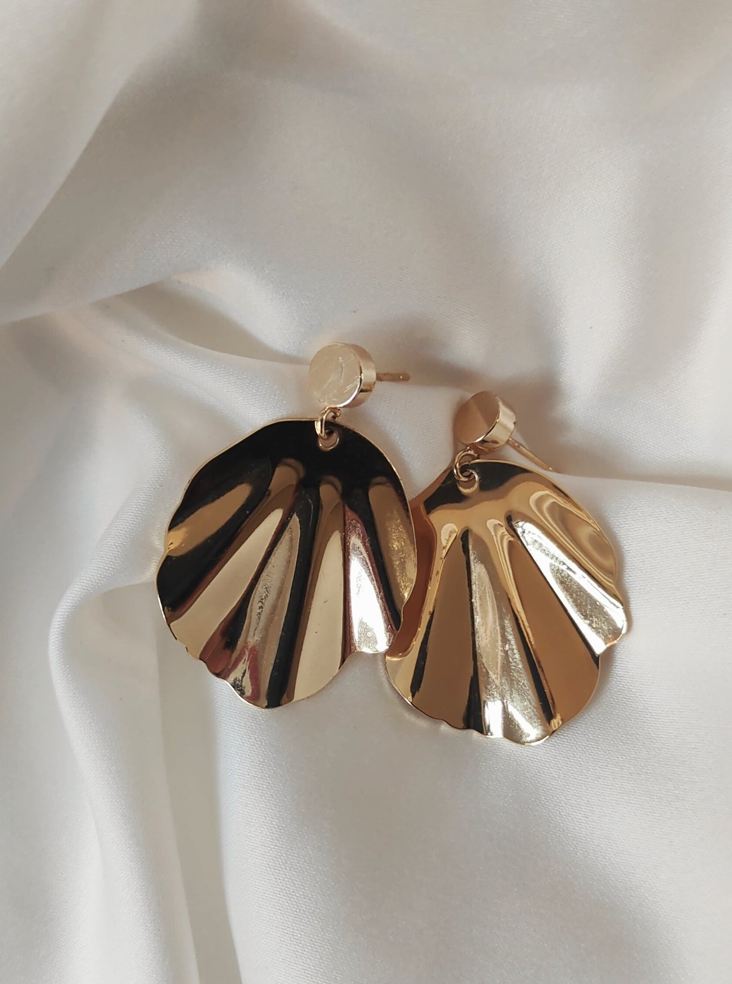 ENYA - Statement Gold Disc Earrings