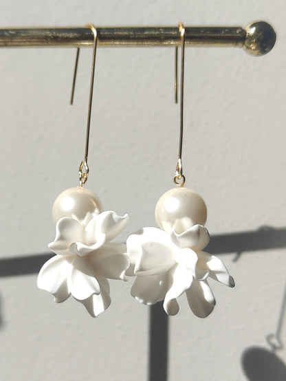 ALORA - Statement Pearl & Flower Bridal Earrings