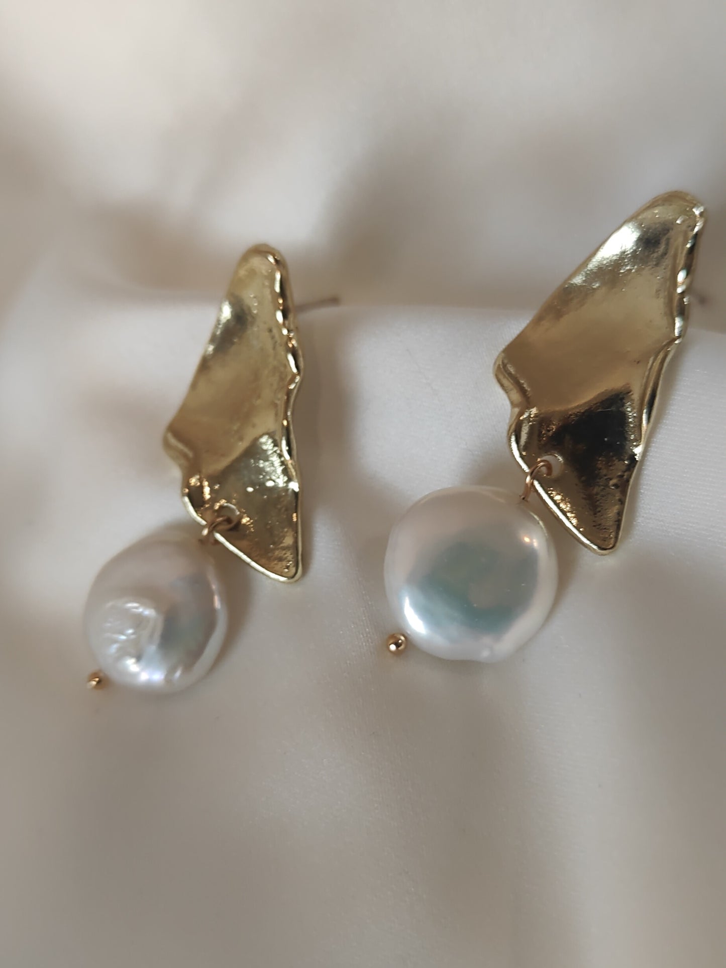 CASSIE - Gold & Pearl Contemporary Earrings