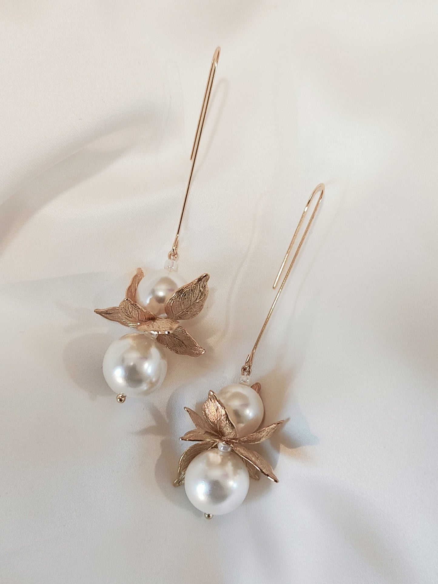 FLORRIE - Pearl and gold earrings