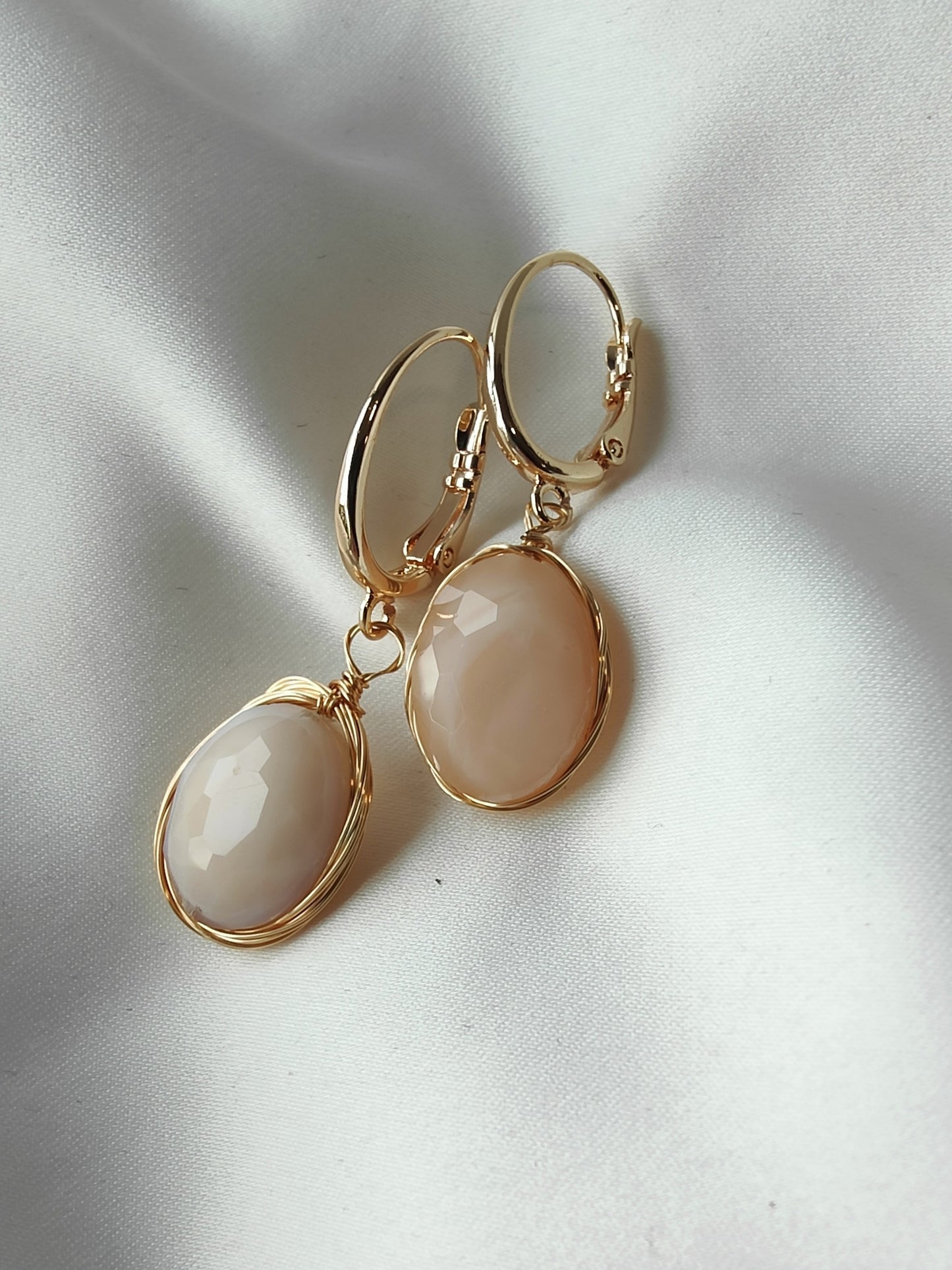 Countess Earrings - Nude