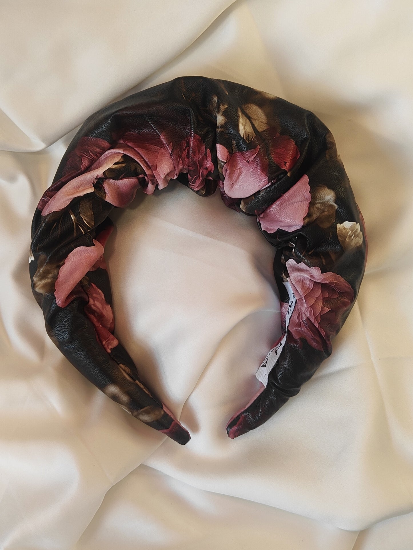 Banna RUFFLE LEATHAIR FAUX - Moody Rose 