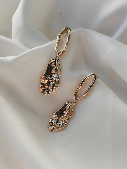 CAOIMHE - Gold Nugget Earrings