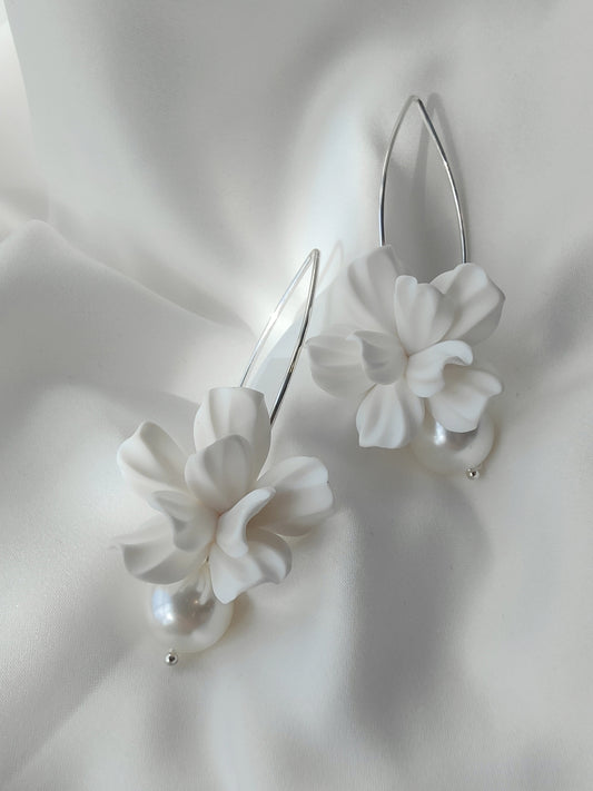 ALANYA - Statement Pearl & Flower Bridal Earrings - Silver