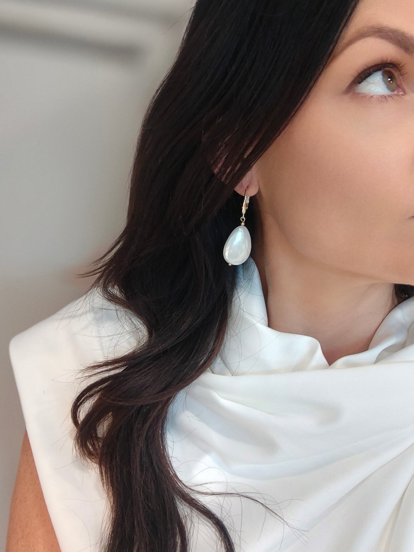 BELLA - Pearl Drop Earrings