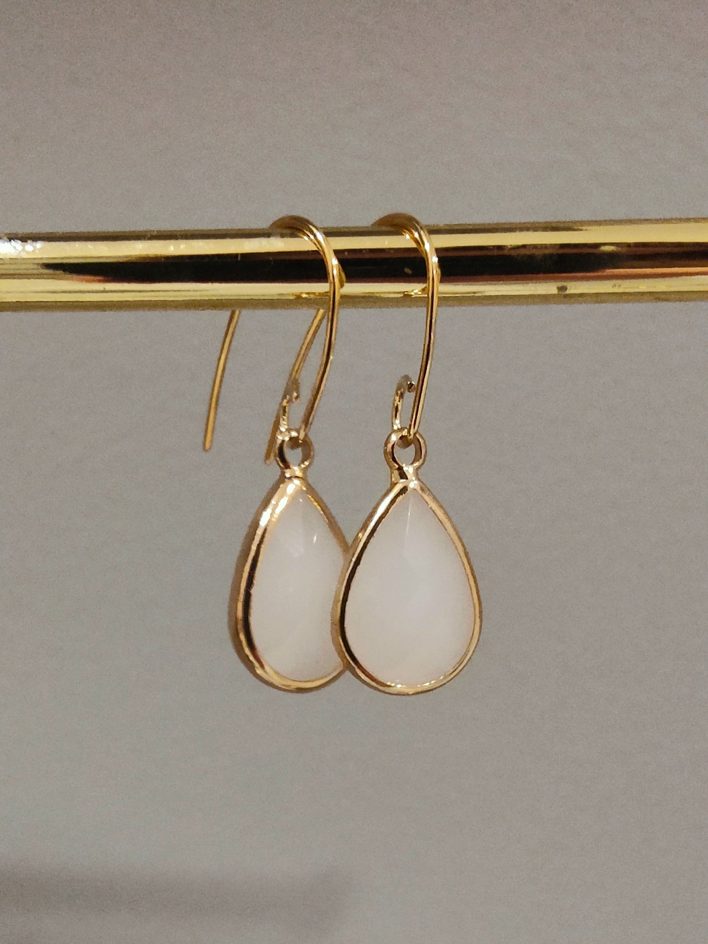 DAME Earrings - Snow