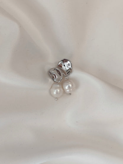 MOLLY - Statement Pearl & Silver Bridal Earrings