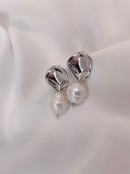 MOLLY - Statement Pearl & Silver Bridal Earrings
