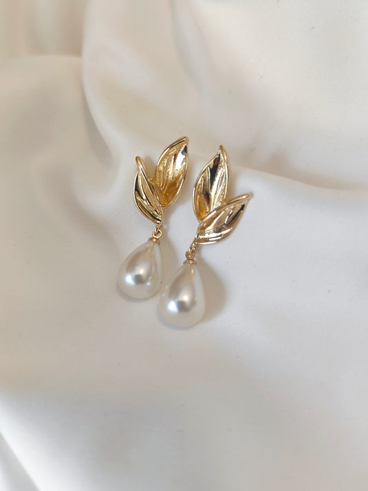 OPHELIA - Ráiteas Earring Bridal Pearl &amp; Gold