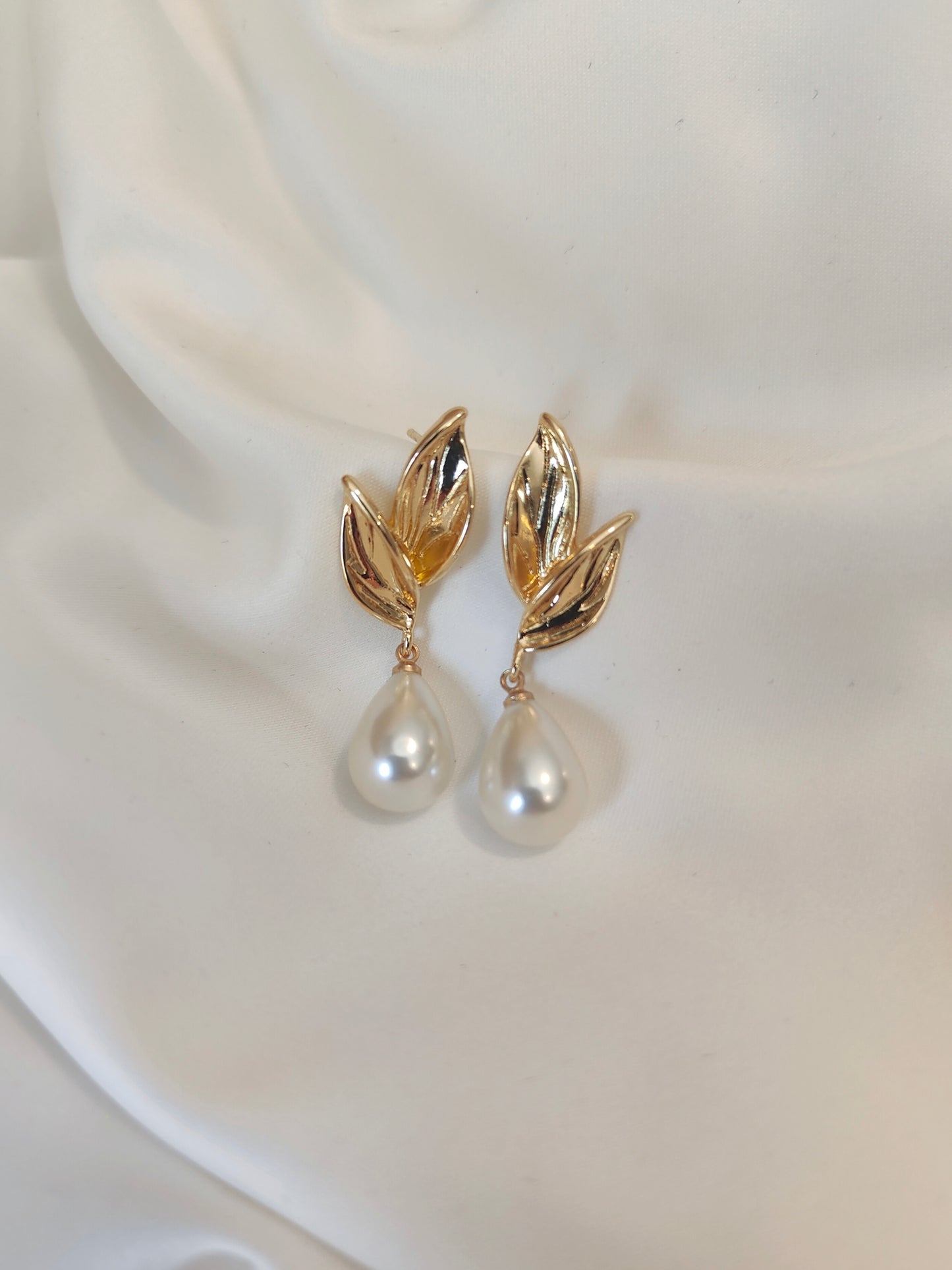 OPHELIA - Ráiteas Earring Bridal Pearl &amp; Gold