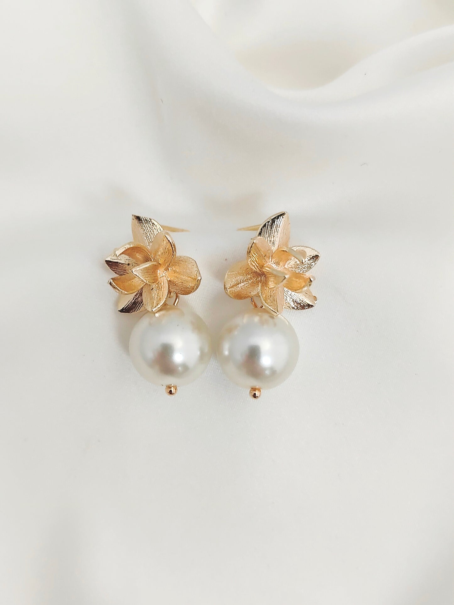 OPHELIA - Ráiteas Earring Bridal Pearl &amp; Gold