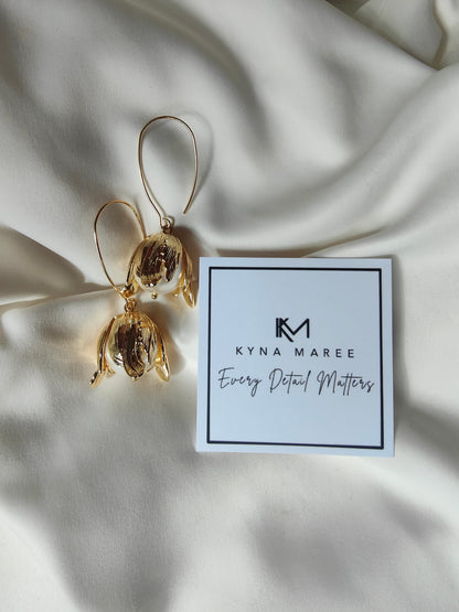 KELSIE - Gold Floral & Pearl Drop Earrings