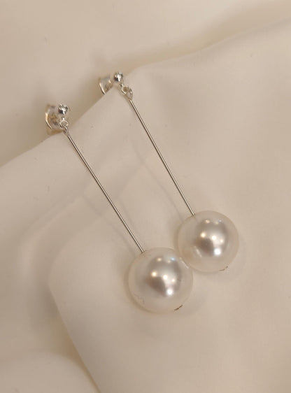 AUDREY - Silver Statement Pearl Earrings