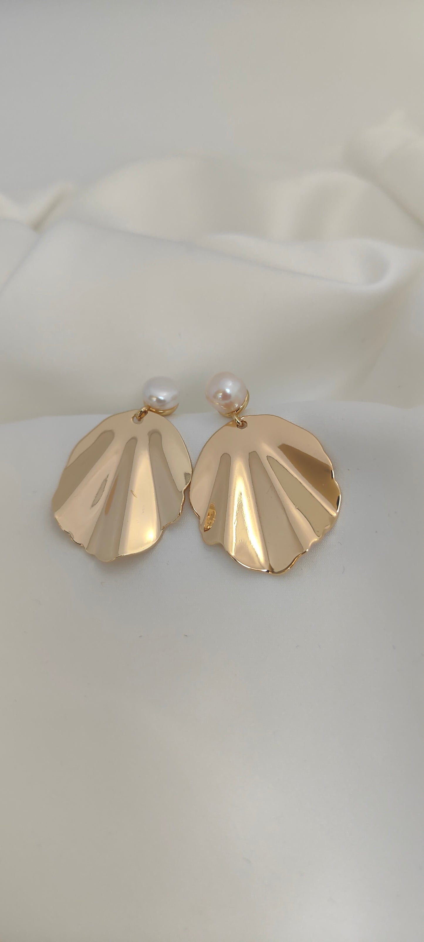 ROSIE - Statement Pearl & Gold Bridal Earrings