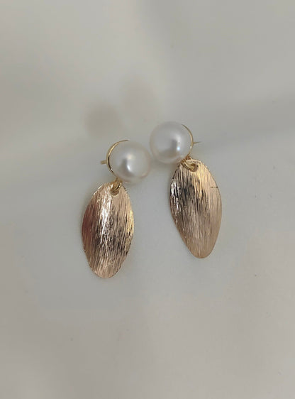 JANE - Statement Pearl & Gold Bridal Earrings