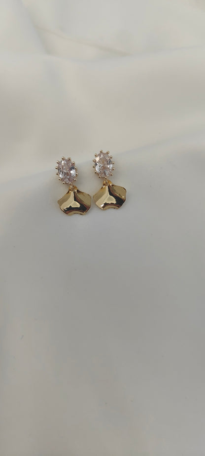 SALLY - Petite Gold Bridal Earrings