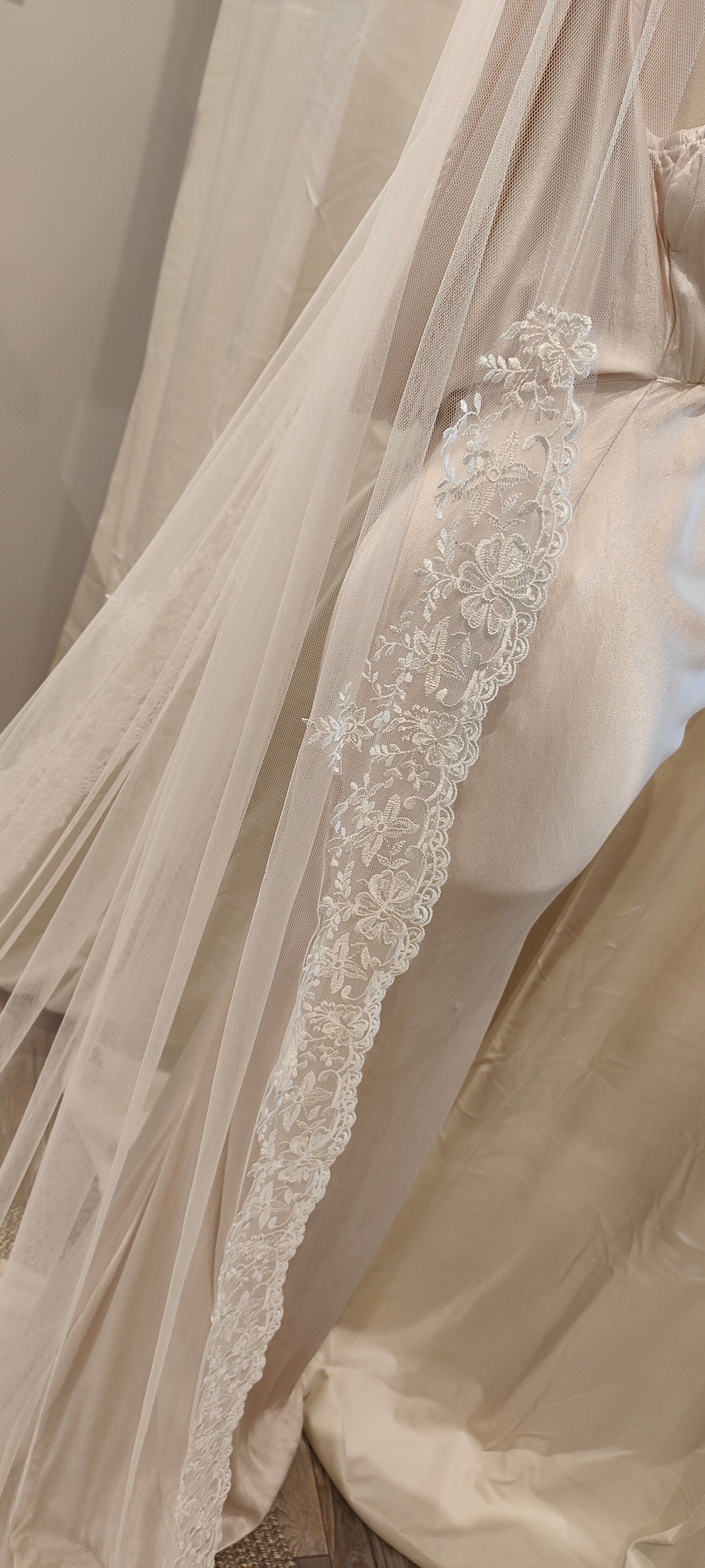 JULIETTE - Lace edge veil