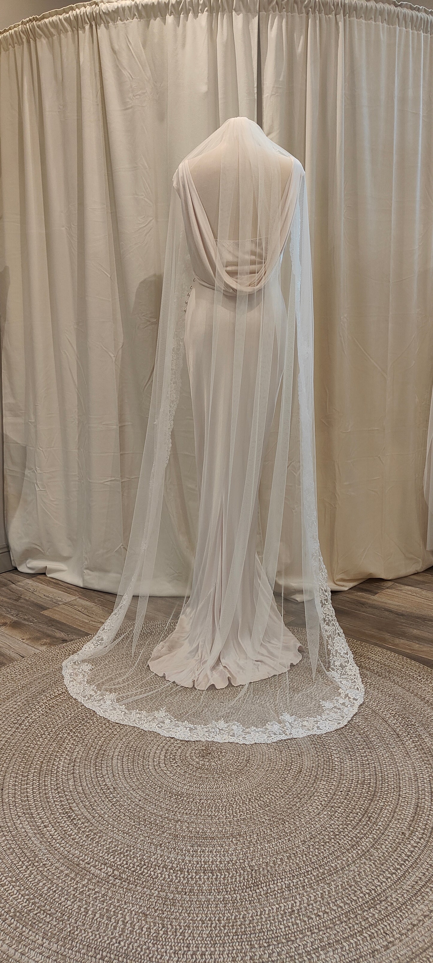 JULIETTE - Lace edge veil