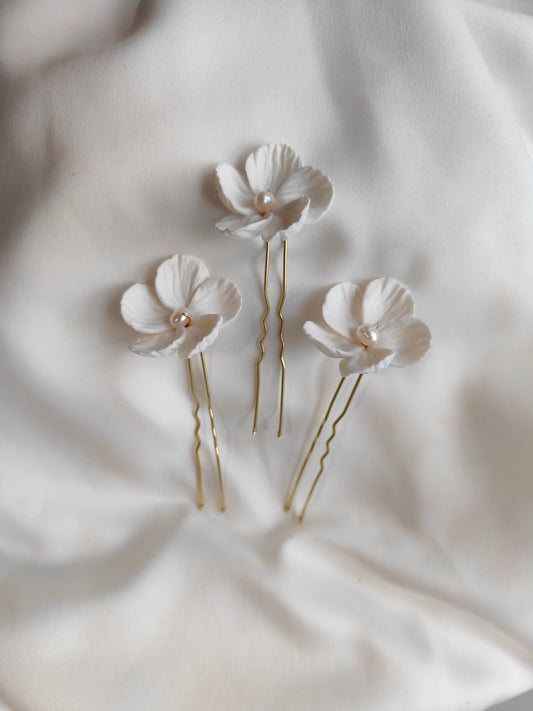 Pionnaí BLANCHE - Cúlpháirtí Gruaige Bridal Floral